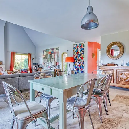 La Rocherie - Charmante Maison Avec Piscine Privee